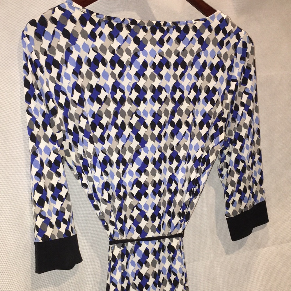 Liz Claiborne Blue And Gray Pattern 3/4 Sleeve Belted Dress | Size S - Picture 5 of 6